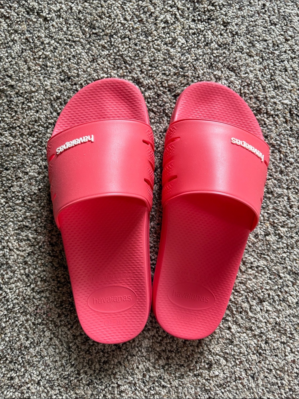 Havaianas Women's Coral Pink Slide Sandals